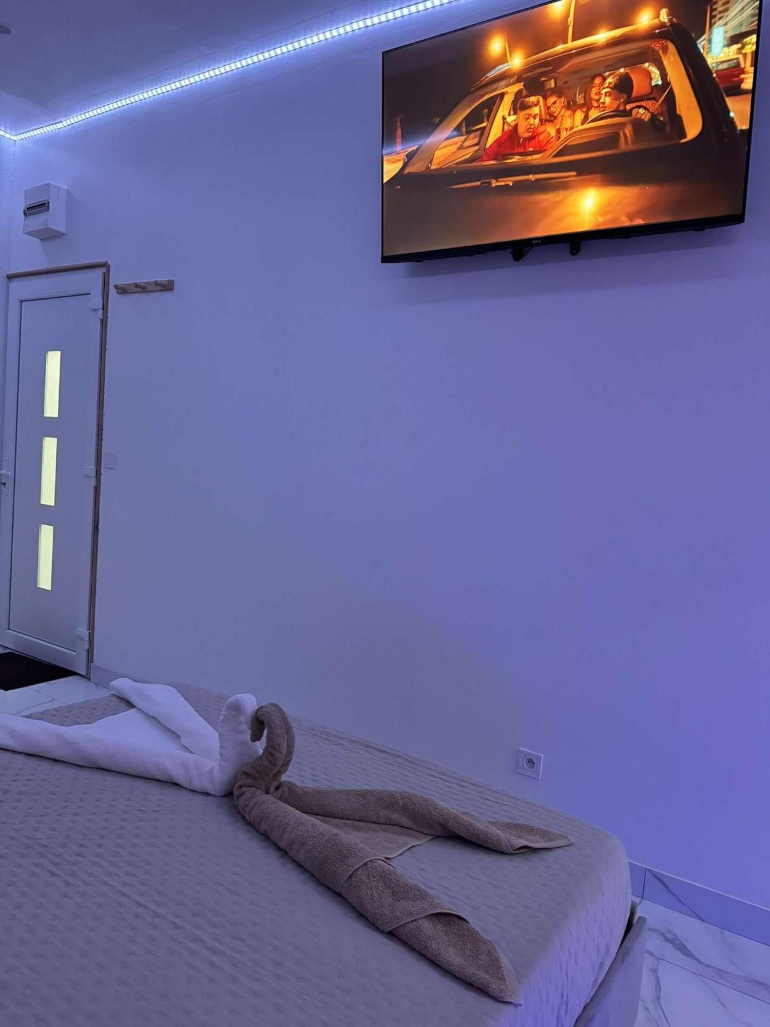 Suite Gold By L Amaryllis I Jacuzzi & Sauna Prive I Centre Beziers Arrivee Autonome Esterno foto
