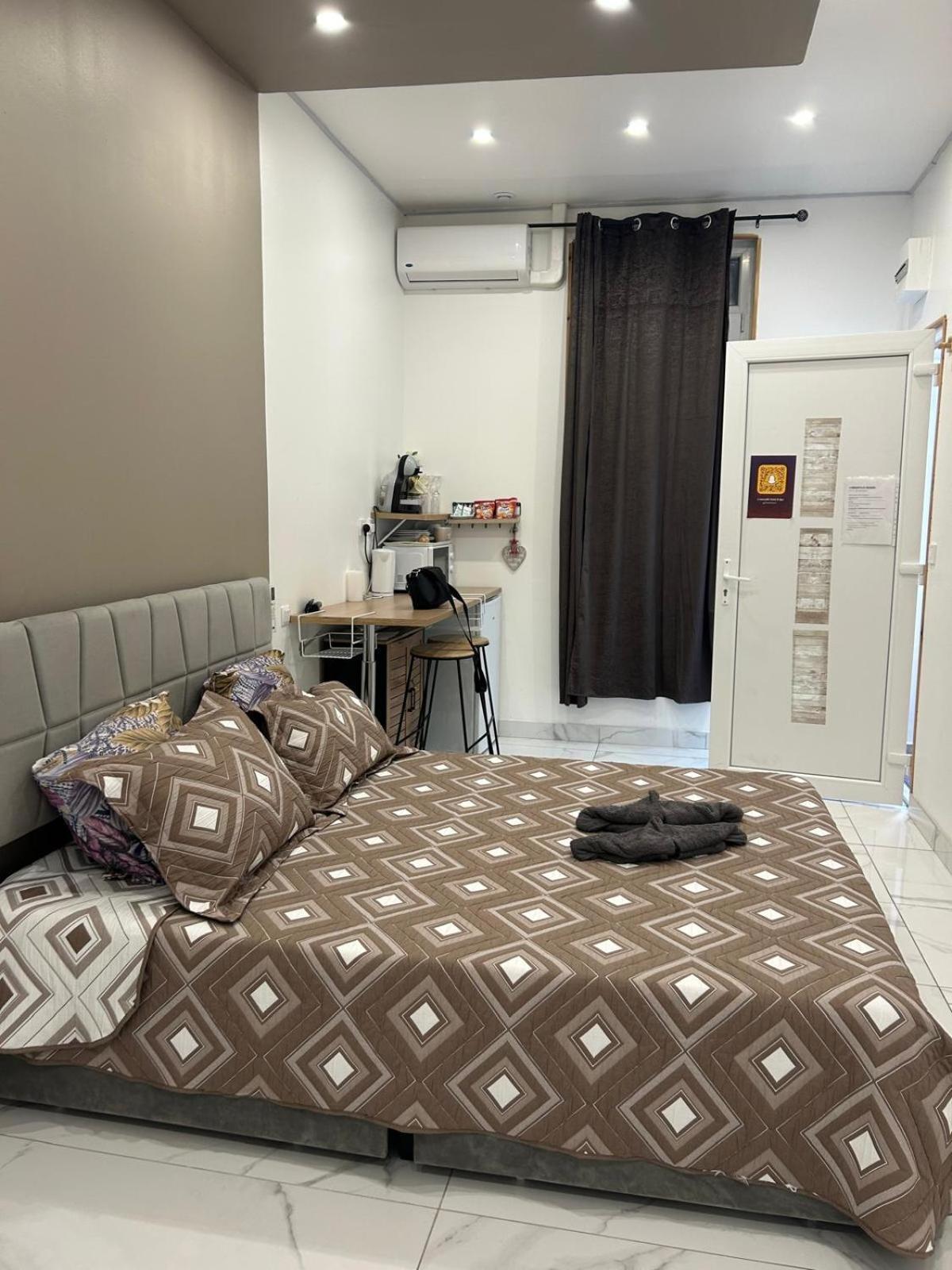 Suite Gold By L Amaryllis I Jacuzzi & Sauna Prive I Centre Beziers Arrivee Autonome Esterno foto